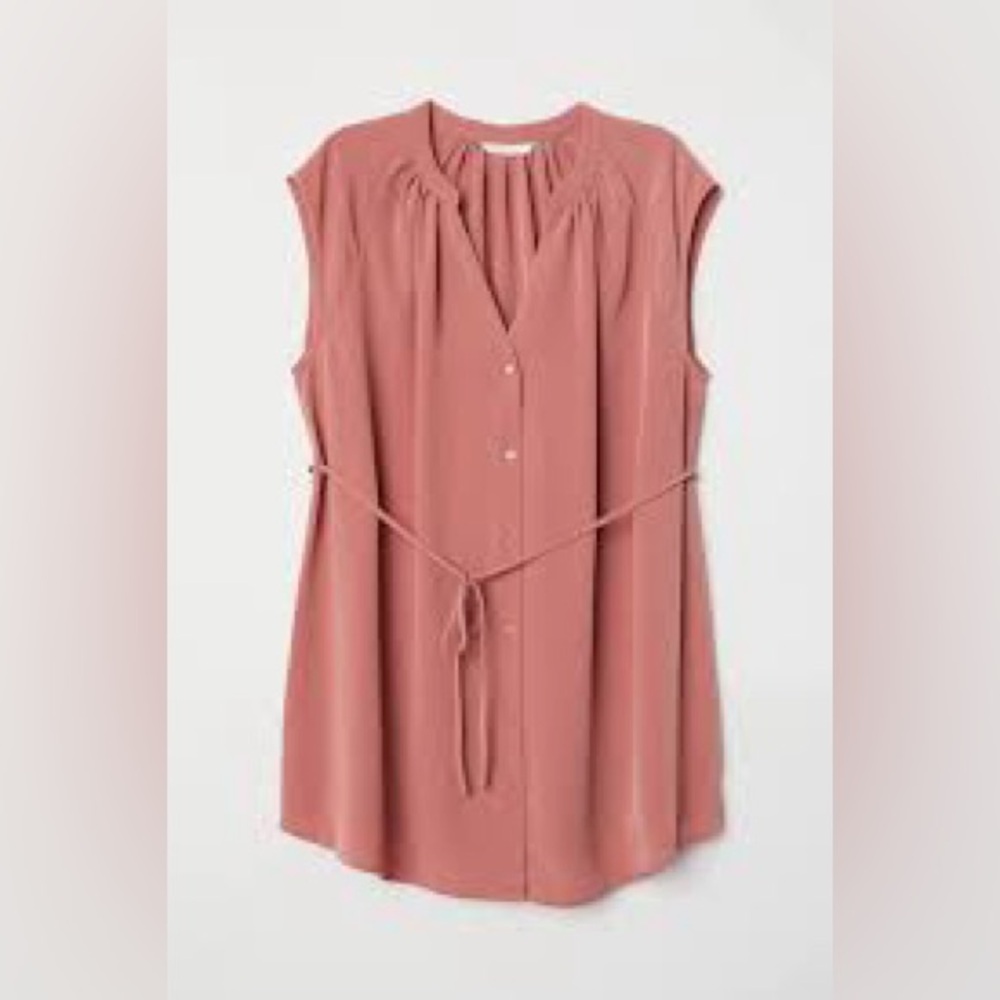 H&M Sleeveless Blouse in Dusty Rose ☮️